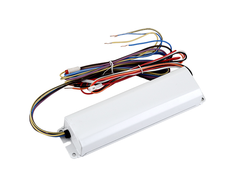 Pacáiste ceallraí éigeandála faoi stiúir 